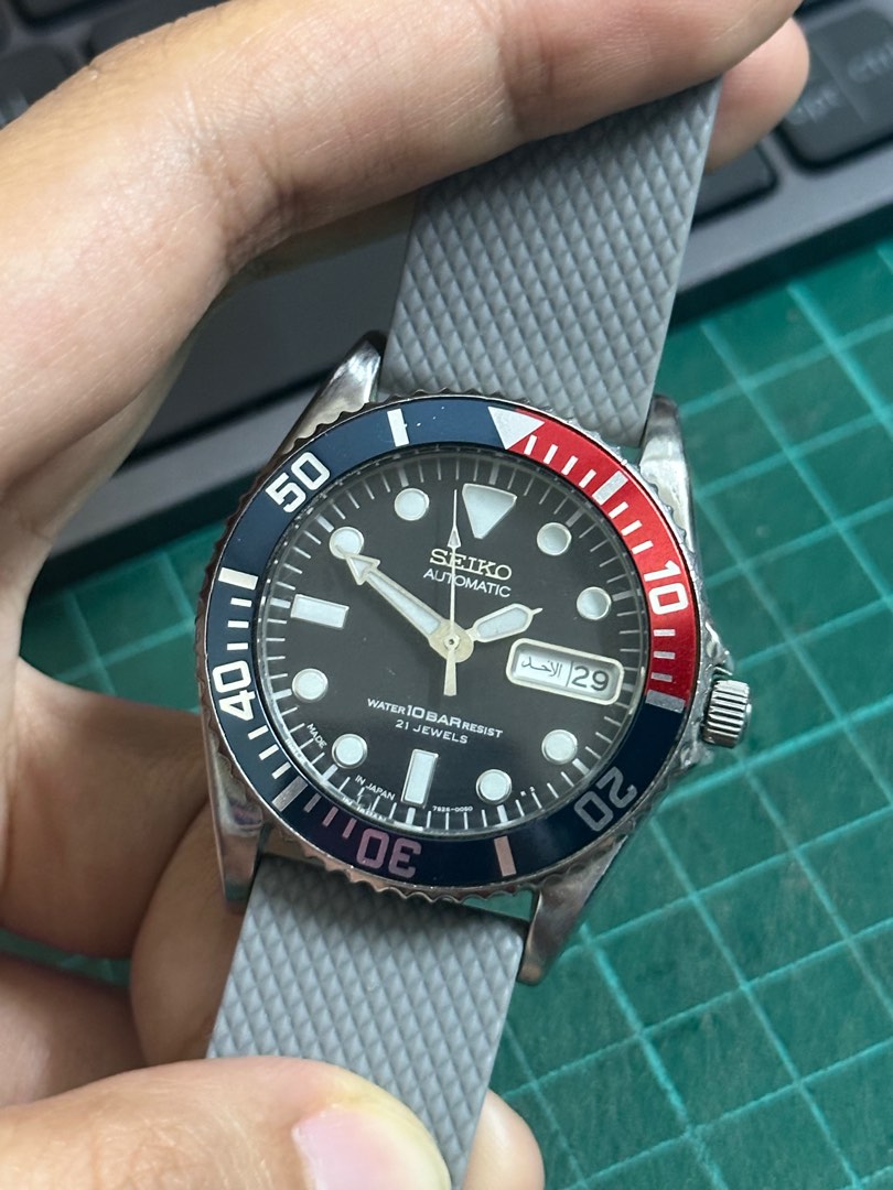 Seiko SKX025 Pepsi Men s Fashion Watches Accessories Watches on Carousell