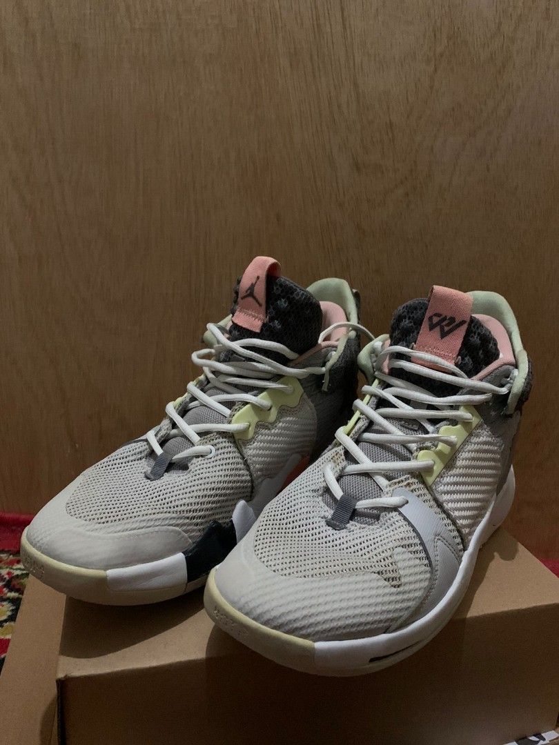 Sepatu Basket Air Jordan Why Not Zero 2 Vast Grey shoes Fesyen