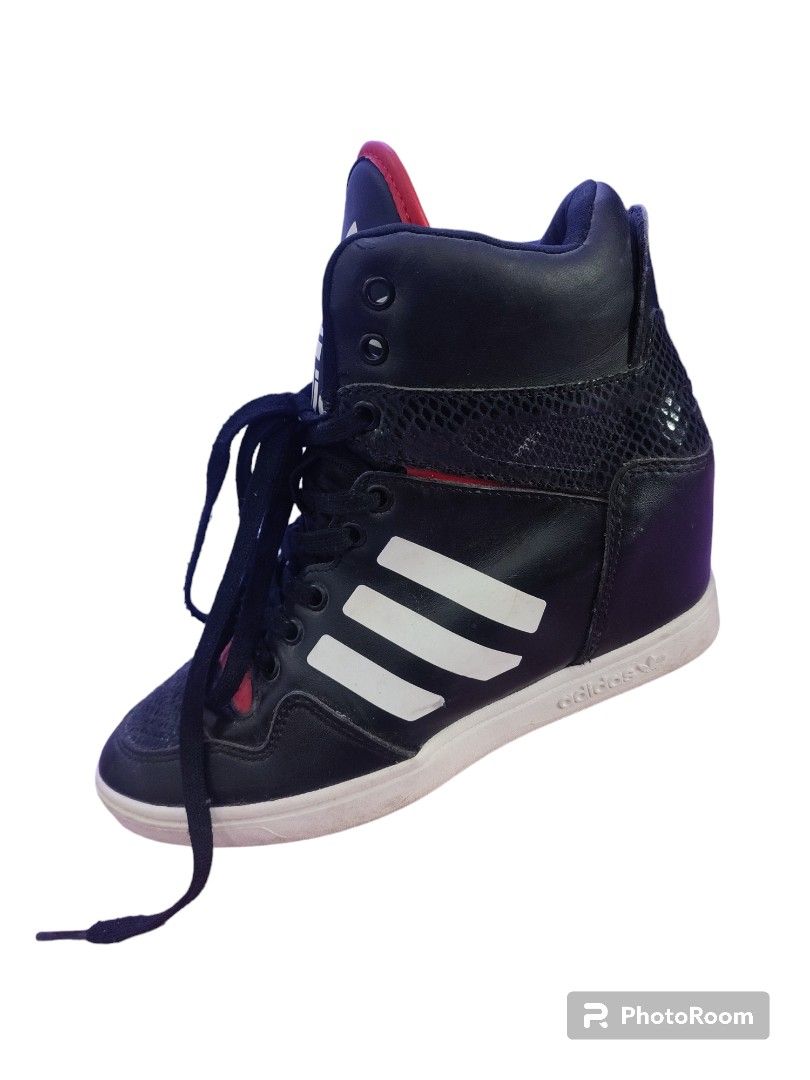 Sepatu Sneakers ADIDAS Wanita Sepatu Kasual Hitam Putih