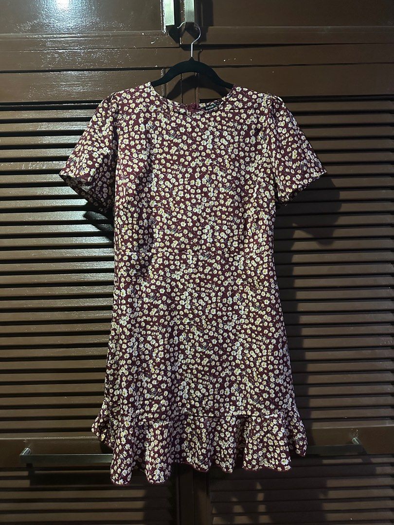 Shein floral dress - large (Category: Dresses) located in Paranaque City. Submitted by chibbyscloset (Listing ID 1271541386, Image 1). Description: Decluttering Sale! Hardly used, like new Payment through BPI, Gcash or unionbank Shipping care of buyer Posted in other groups.