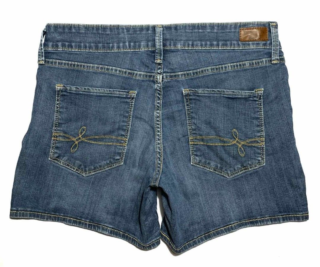 Size 33 34 Denizen from Levis Modern Shorts Ladies Preloved