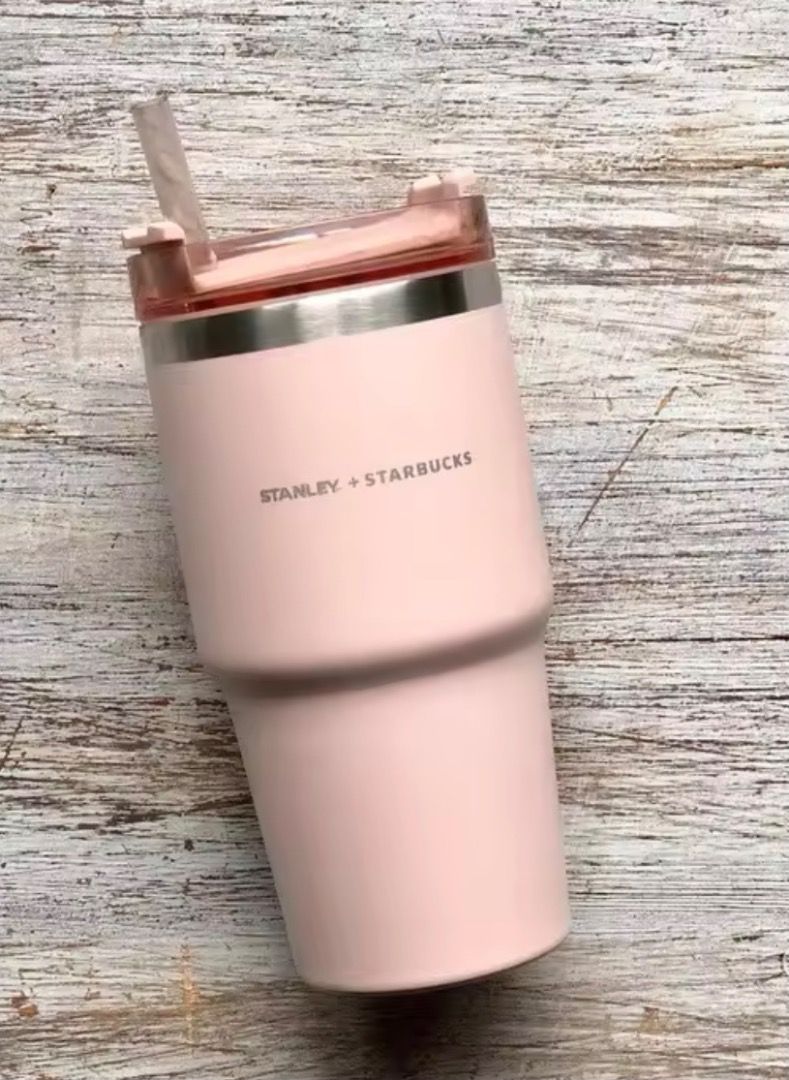 Stanley Starbucks 900ml, Food & Drinks, Other Food & Drinks on Carousell