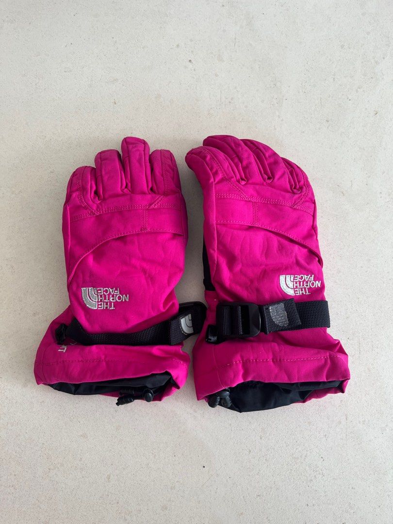 The north face ladies youth kids gloves Sports Equipment Other