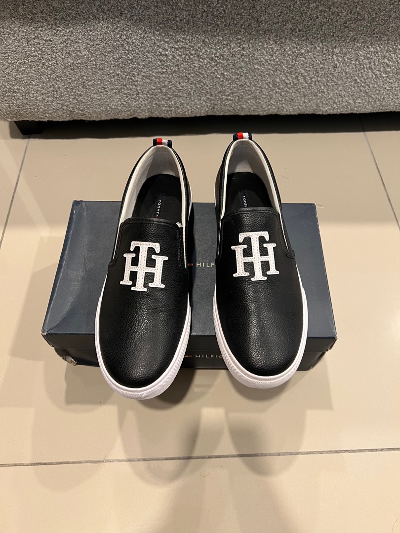 Tommy hilfiger slip outlet on shoes