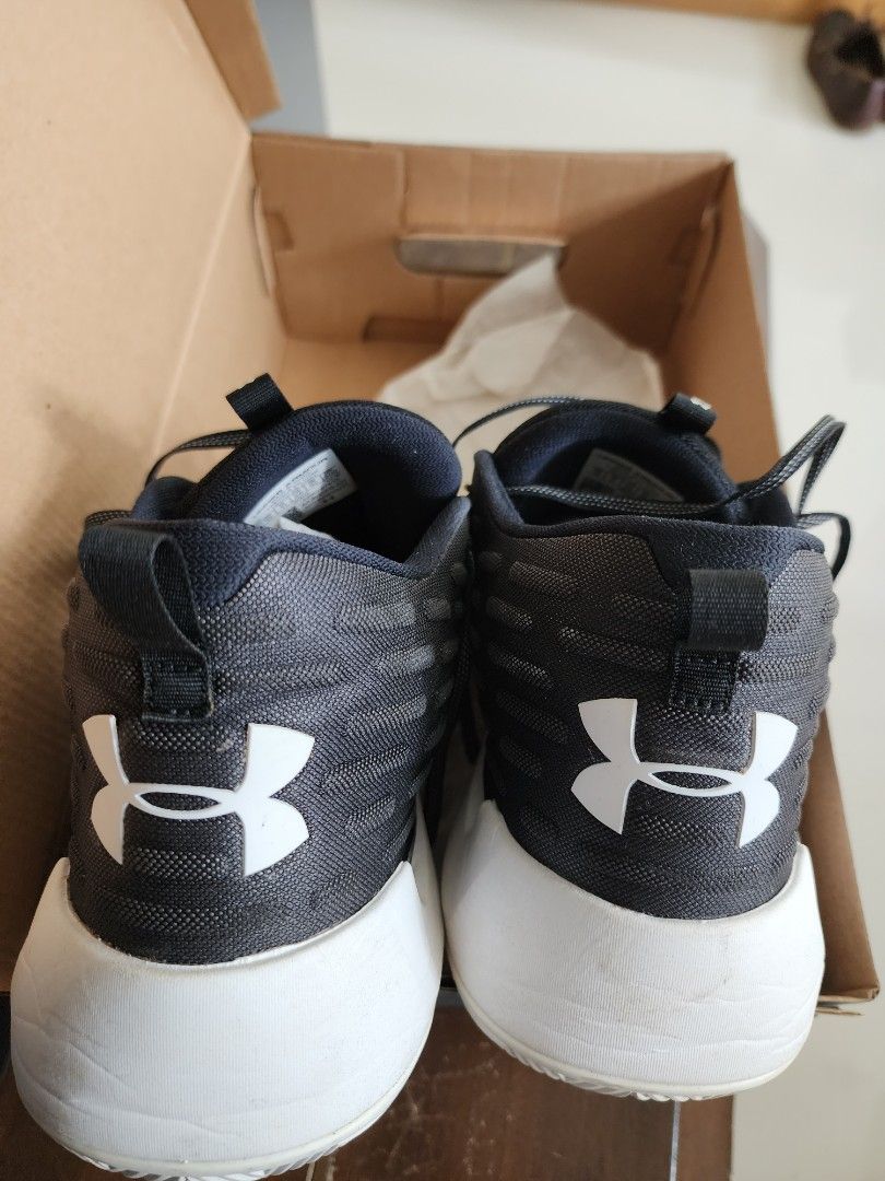 Under armour lightning hot sale basketball shoes