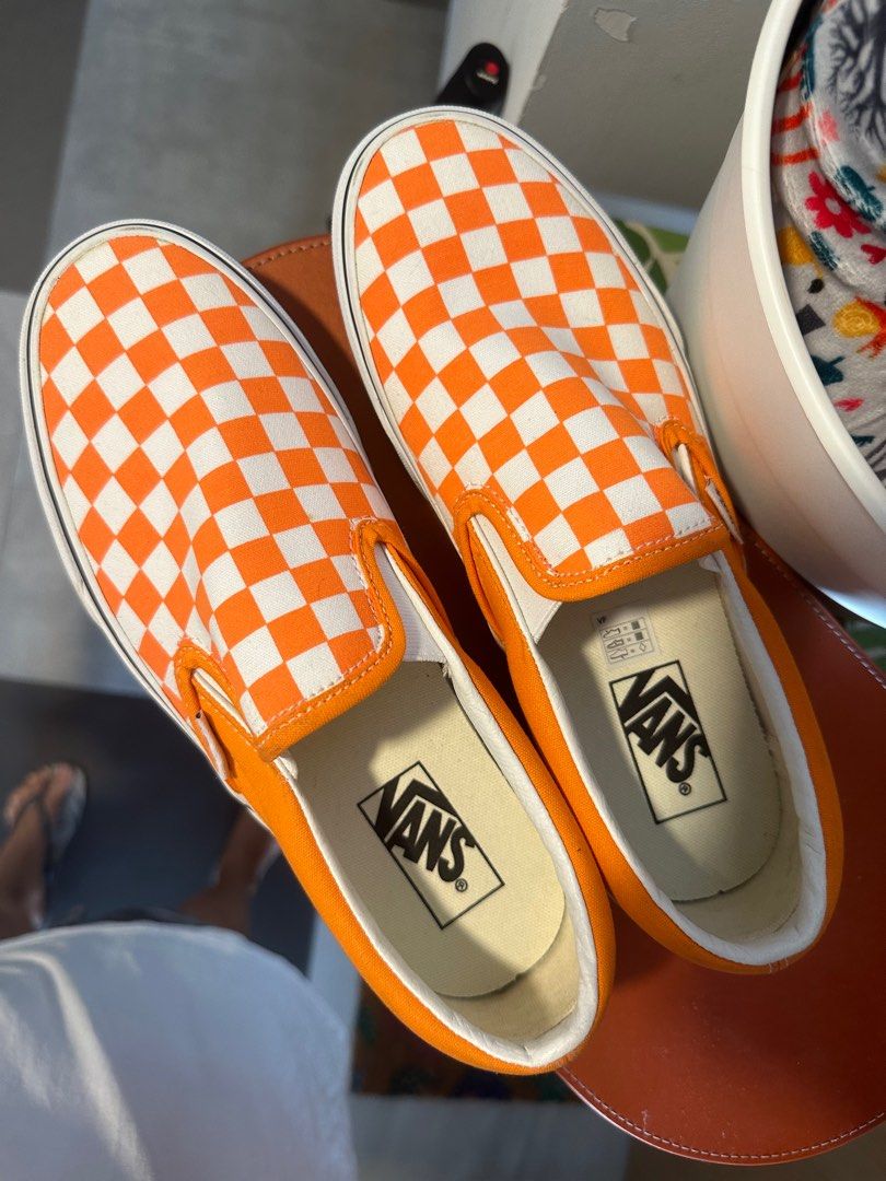 Checkered sales orange vans