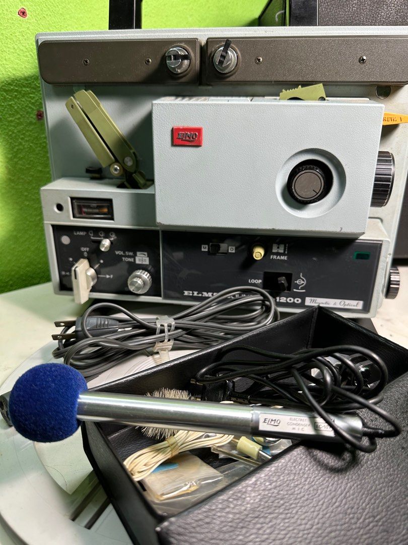 Vintage Elmo ST1200 (Super 8 Film Projector) With Accsesories, Hobbies