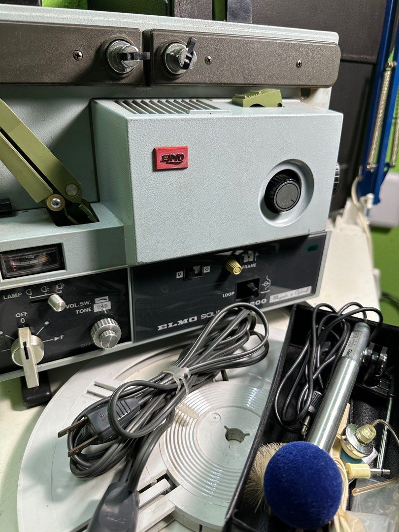 Vintage Elmo ST1200 (Super 8 Film Projector) With Accsesories, Hobbies