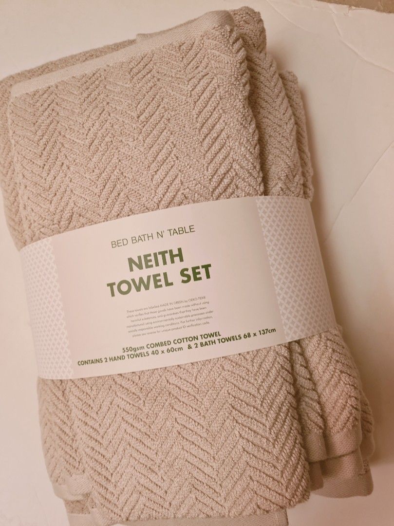 Bed bath and table sales hand towels