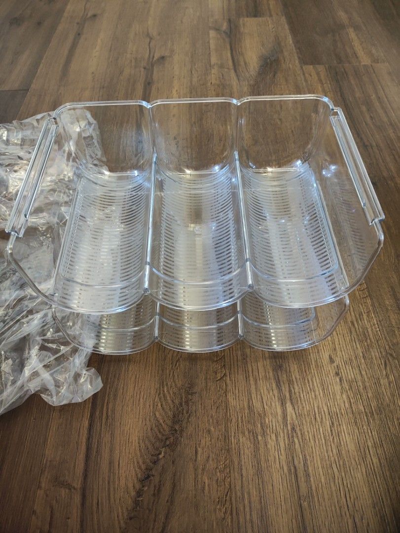2 stackable wine rack (Category: Wine Cellar & Storage) located in Singapore. Submitted by sgcloud (Listing ID 1271747993, Image 1). Description: 2 stackable wine rack. Both can be use separately. 1 of it got a slight crack at the side but it does not affects the functionality. Please see pictures for the dimensions and the crack.