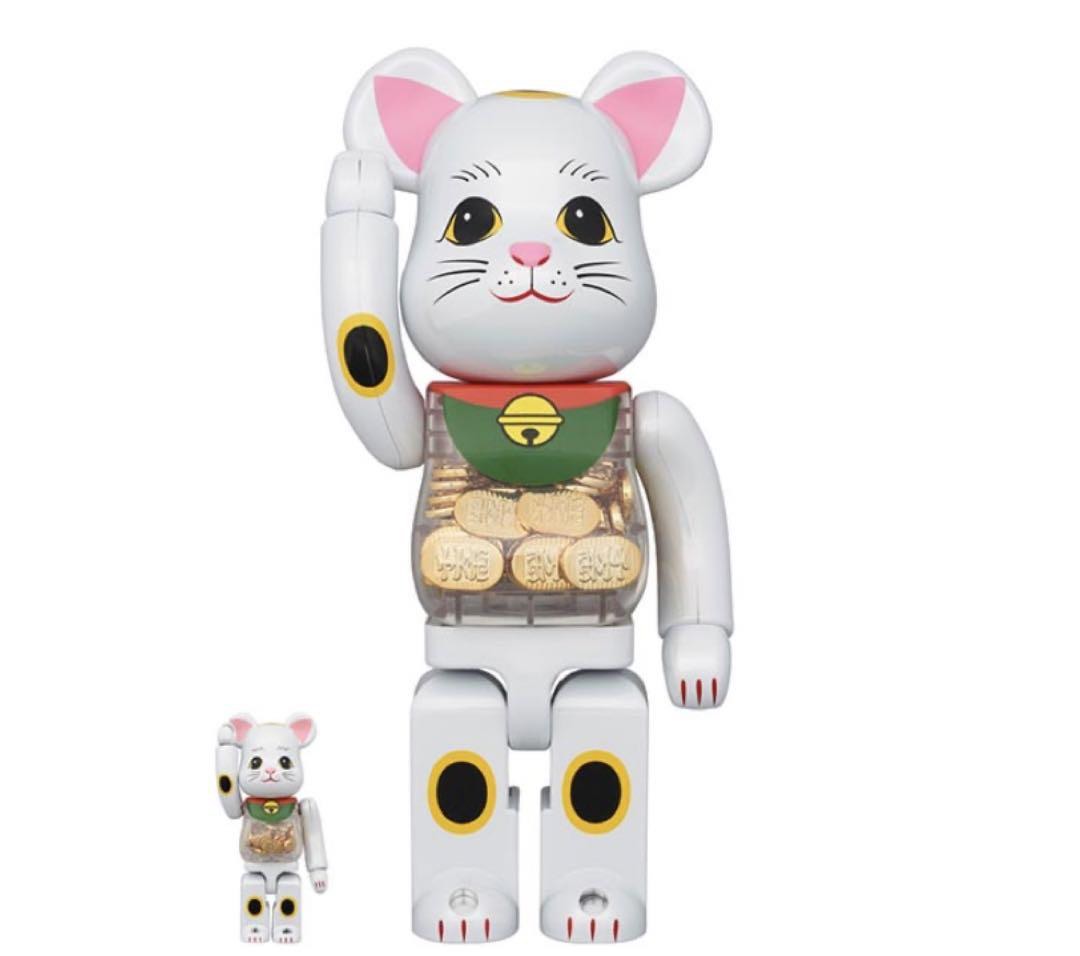 1000 400 100 White lucky cat Koban manekineko bearbrick berbrick