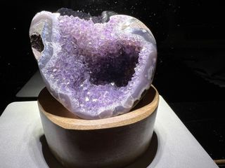 紫水晶洞/吸財桌上型⭐️  紫水晶洞-+連座64223015321473110