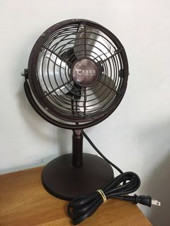 由 emmabookcase (刊登 ID 1271665700，圖片 1) 提交，位於 的 (類別：)，說明：。