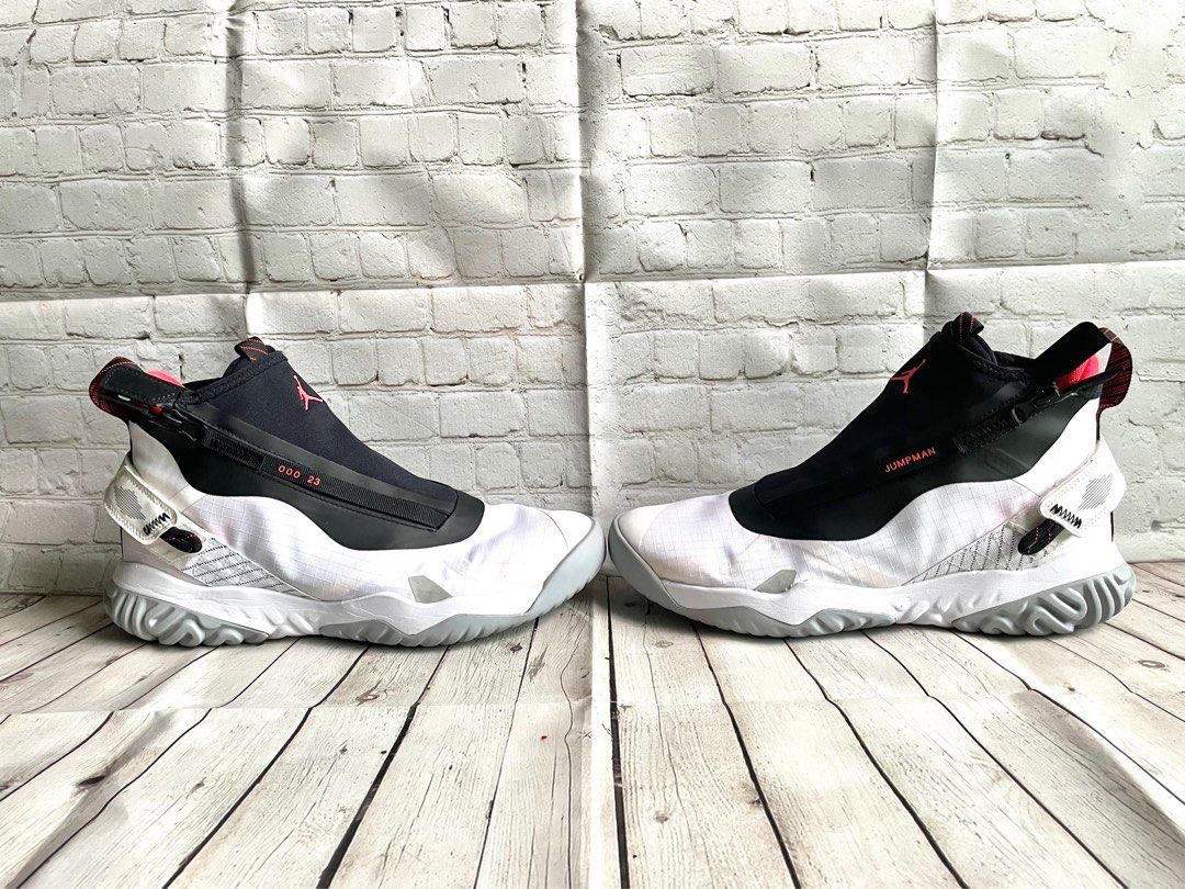 Jordan proto react white black store