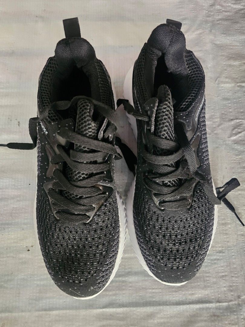 Adidas Alphabounce size UK 6.5 Men s Fashion Footwear Sneakers