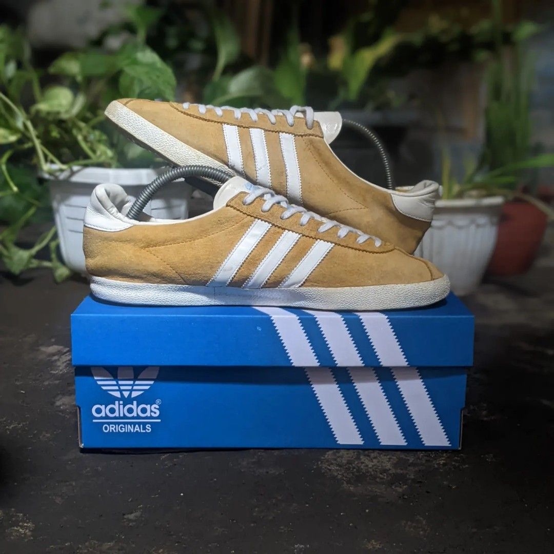 Adidas Gazelle Og Yellow Fesyen Pria Sepatu Sneakers di Carousell