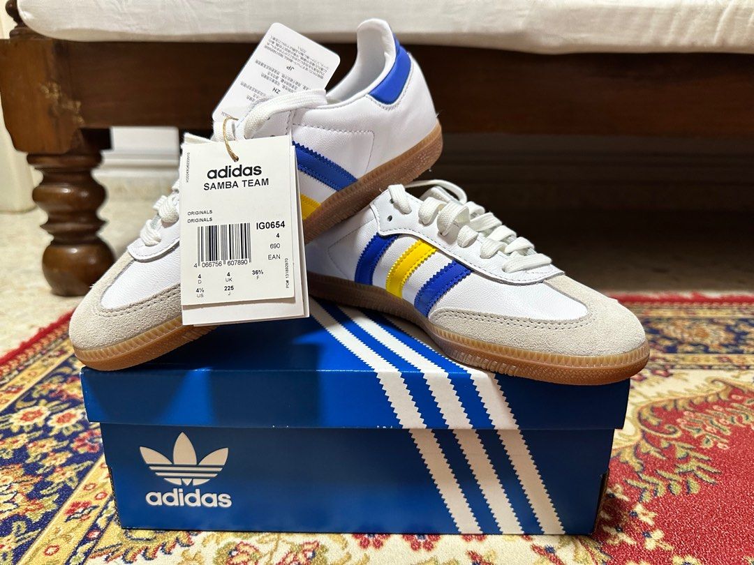 Leeds united 2025 samba trainers