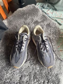 Adidas yeezy boost 700 blanche on sale