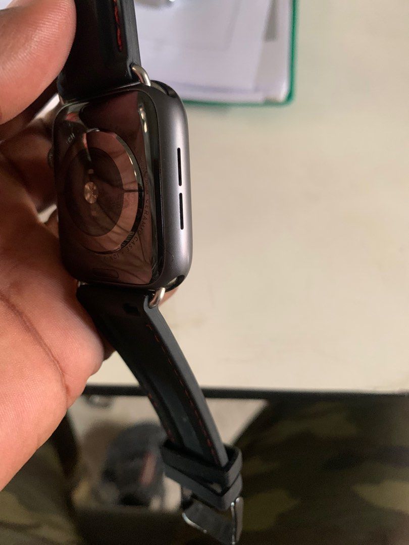 Apple watch outlet 444 mm