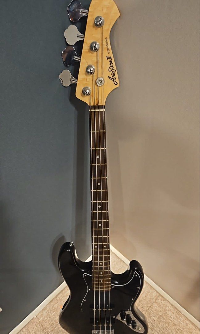 Aria Pro II Bass Guitar STB Series, Hobbies & Toys, Music & Media