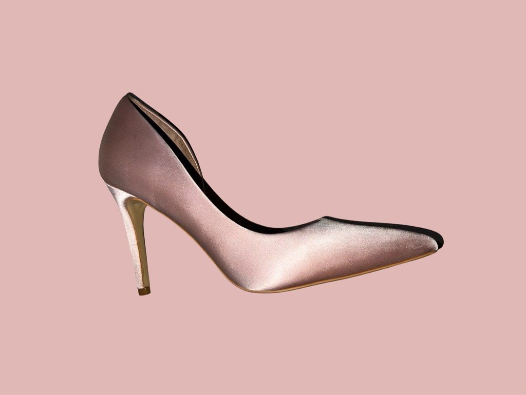 Pale pink store satin heels
