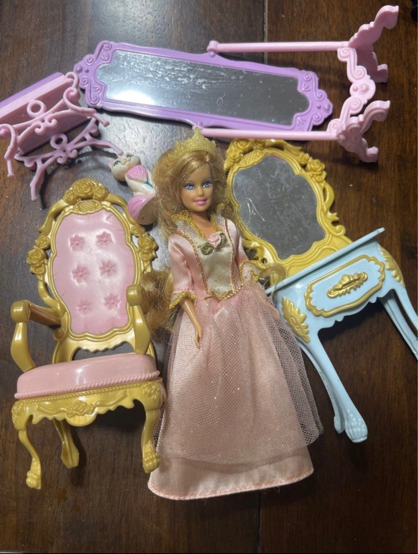 Barbie Mini Kingdom Princess Boutique (Anneliese Boutique) Playset Doll  Included