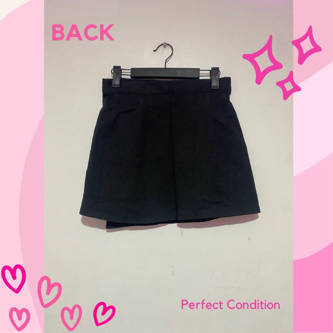 Black Wrap Around Skirt (Category: Skirts) located in Quezon City. Submitted by cluelessclutter (Listing ID 1271768540, Image 2). Description: Black Wrap-around skirt ✨ ⭐️ PERFECT CONDITION Perfect for kikay OOTDs and preppy vibes! 💖 1. Please manage your expectations. These are PERSONAL preloved items (not from bales) so there might be MINIMAL signs of usage and/or stains. ✨ 2. Actual item color may be affected by the lighting and photo quality