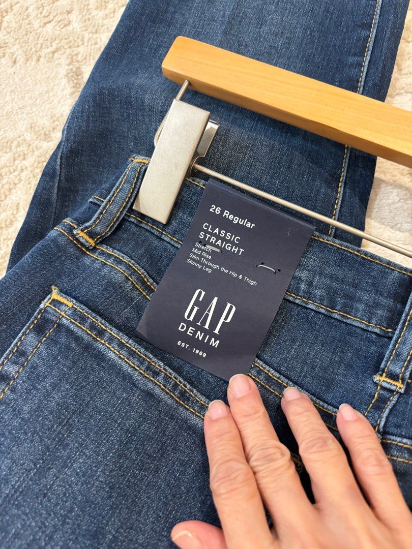 Gap jeans est 1969 sales