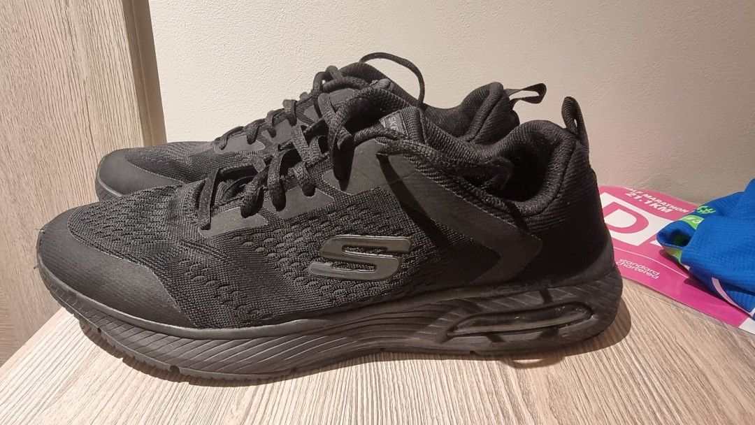 Walking black shoes online