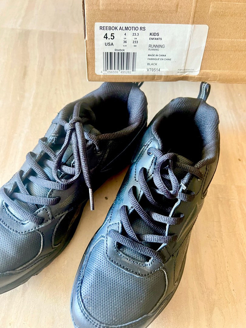 Boys school top shoes 4.5