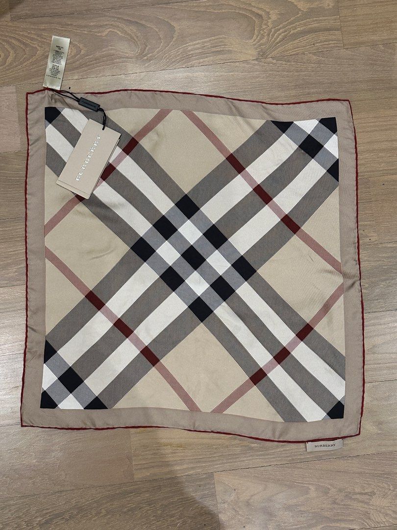 Burberry Classic 100 Silk Scarf 50x50