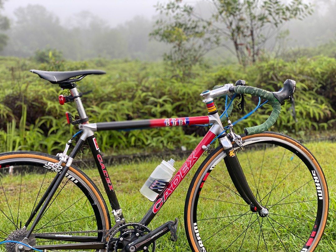 Cadex shop road bike