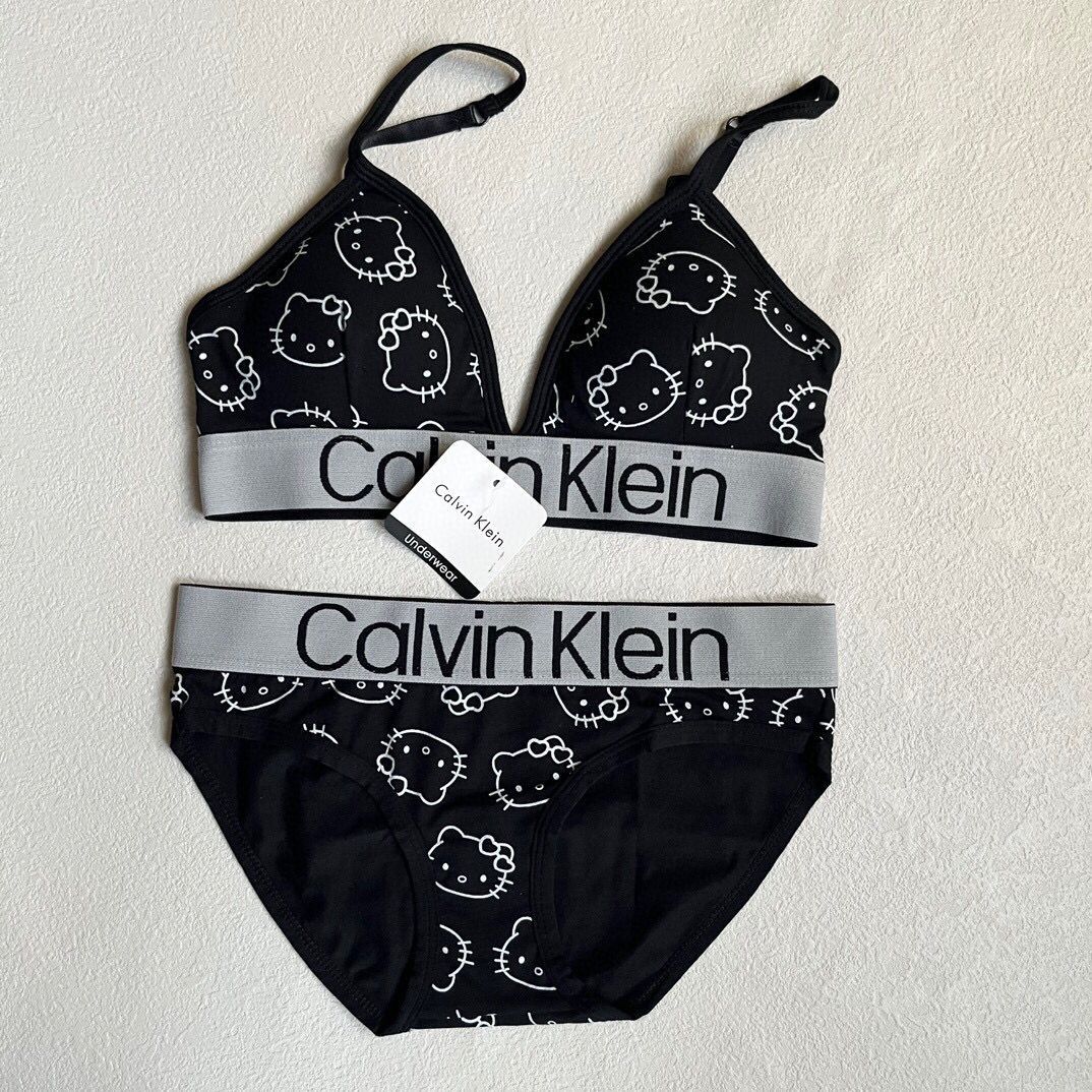 Calvin Klein CK聯名hello kitty 凱蒂貓內衣套裝, 女裝, 內衣和休閒服- Carousell