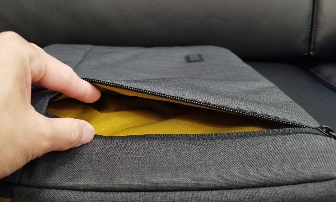 Case logic huxton 13.3 laptop discount sleeve