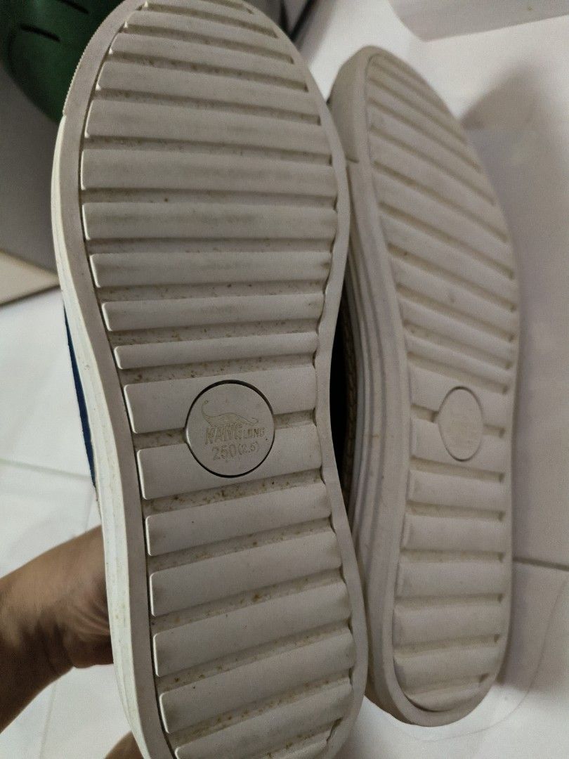 Casual shoes cheap under 250