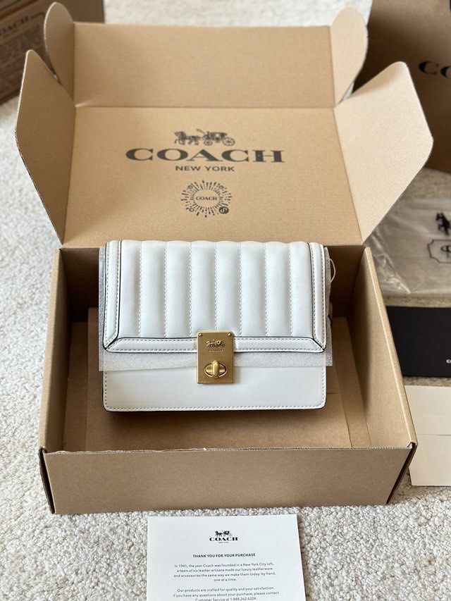 Coach hutton store white