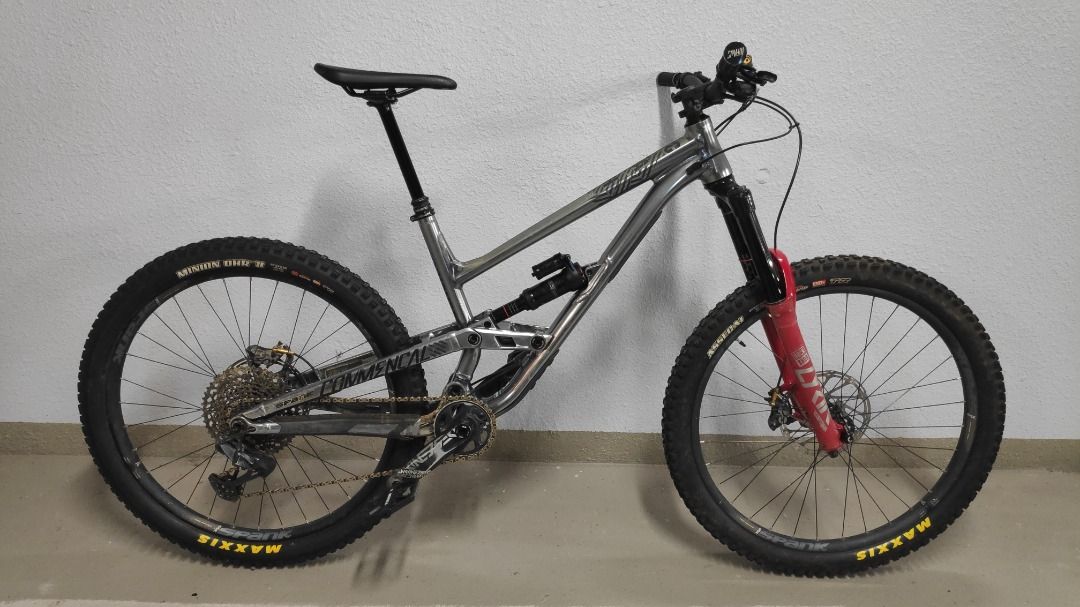 Commencal clash shop race 2020