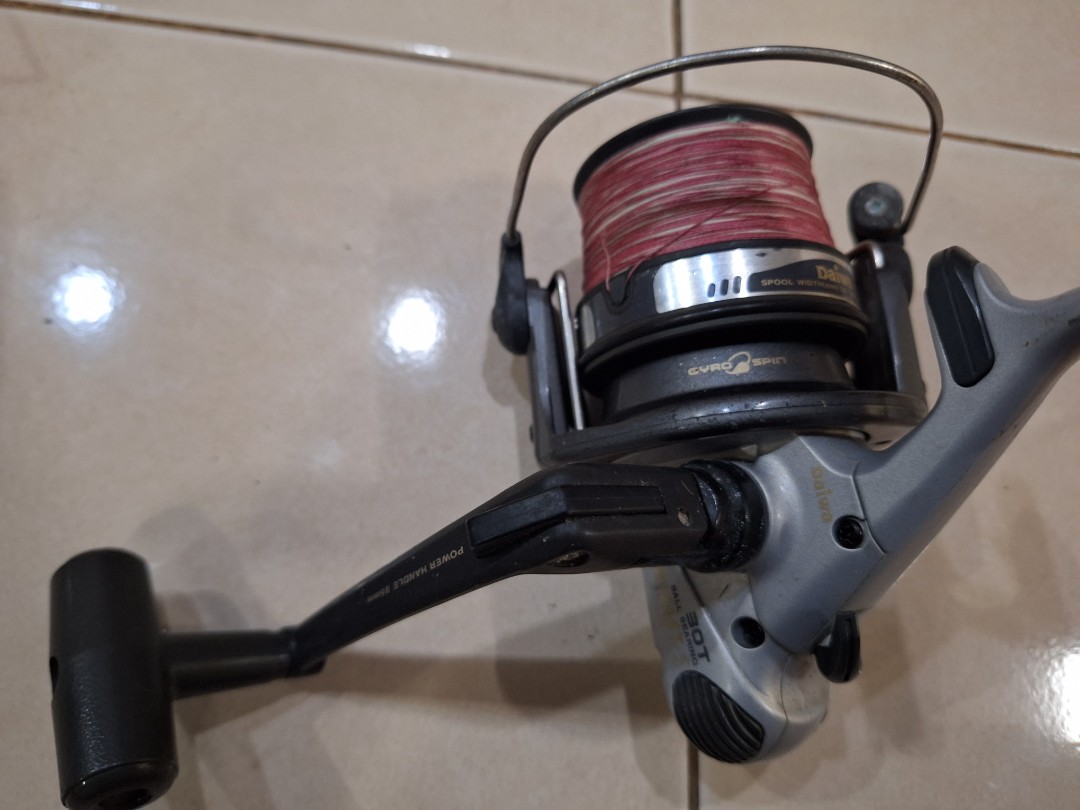 Daiwa Power Cast Big Game Spinning Reel Silver