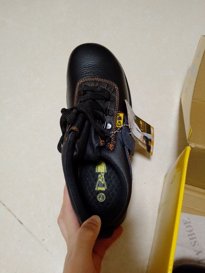 D&D Safety Shoe 01818, Men's Fashion, Footwear, Boots on Carousell