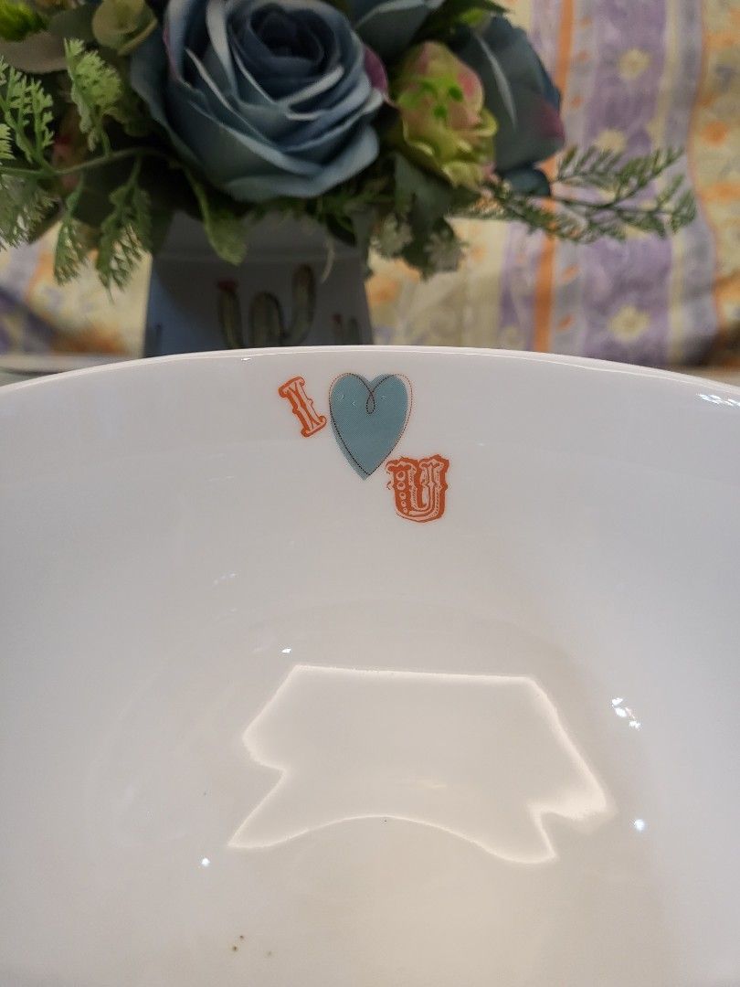 Disney Tigger Up in the Clouds Large Ceramic Bowl (Category: Dinnerware & Cutlery) located in San Fernando. Submitted by jpmarketplace2023 (Listing ID 1271868774, Image 3). Description: -Disney Tigger Up in the Clouds large ceramic bowl for only PHP230 -Authentic from Japan.