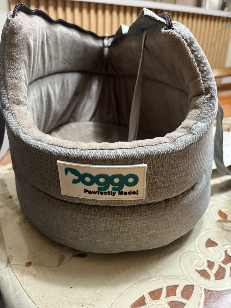 DOGGO small travel bag, Pet Supplies, Homes & Other Pet Accessories on