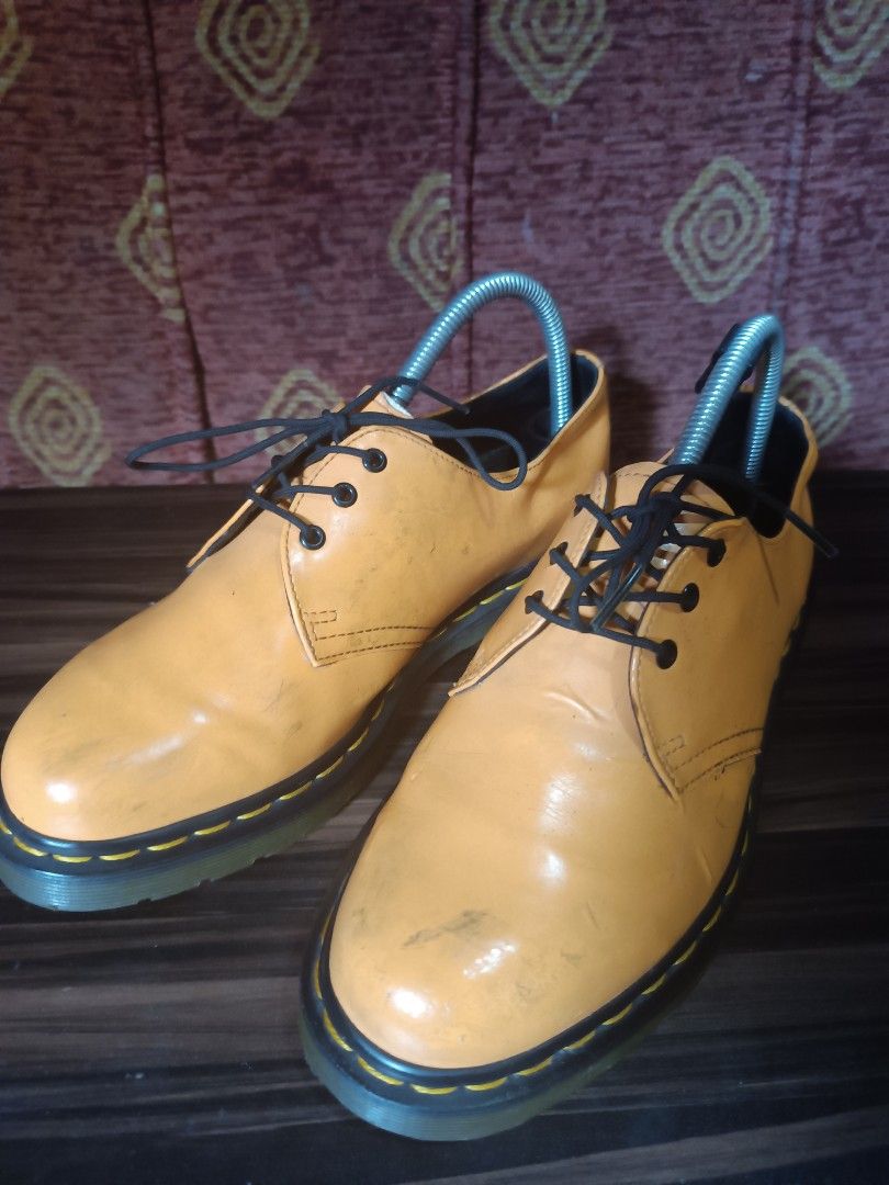 Dr Martens 10084 Egg Yellow Size 8 USL UK 6 EU 39 Preloved