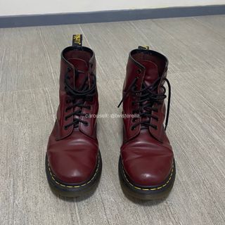 dr. martens cherry red 1460 smooth leather lace up boots 9 USM  8 UK 42 EU