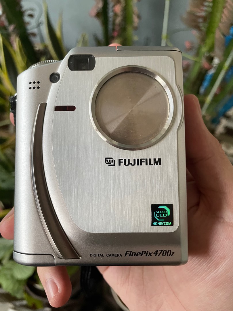 Fujifilm Finepix 4700 Zoom CCD Digital Camera, Photography, Cameras on