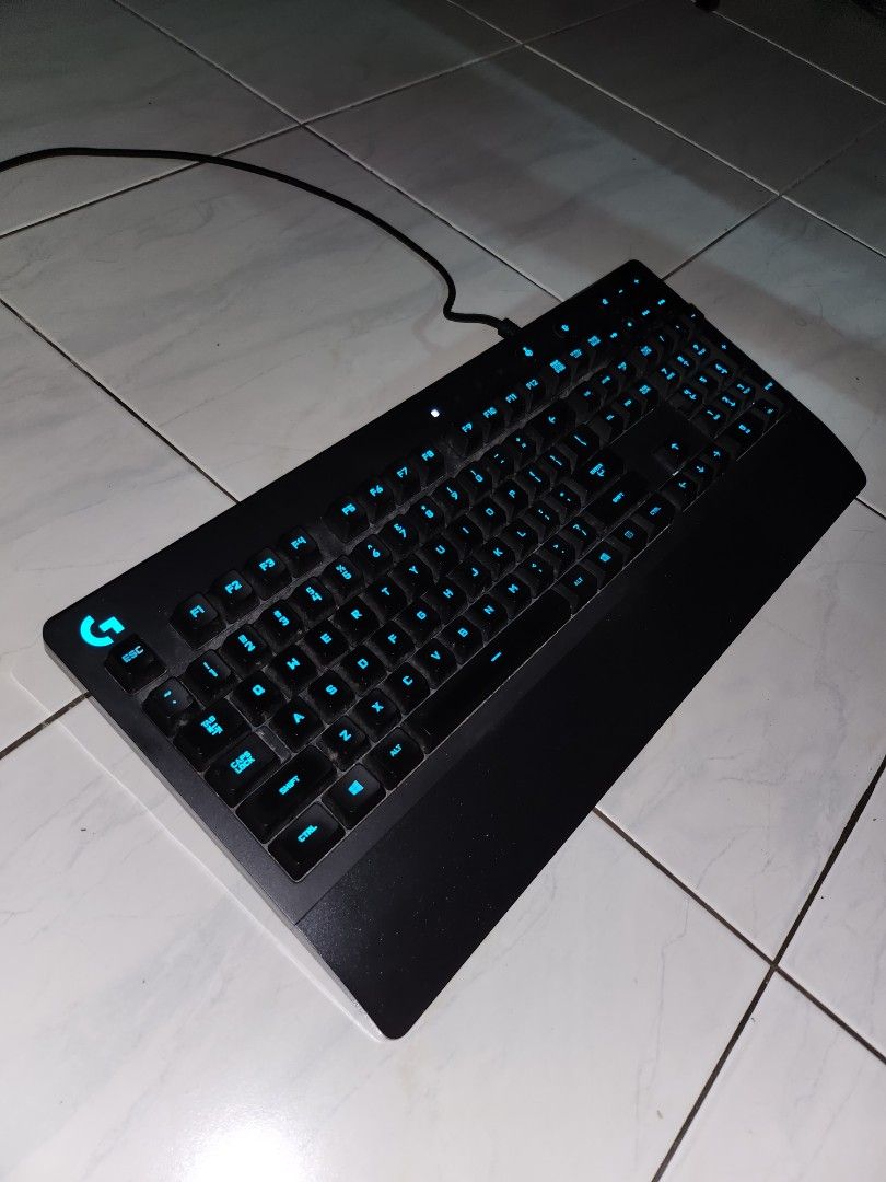Teclado hotsell logitech g213