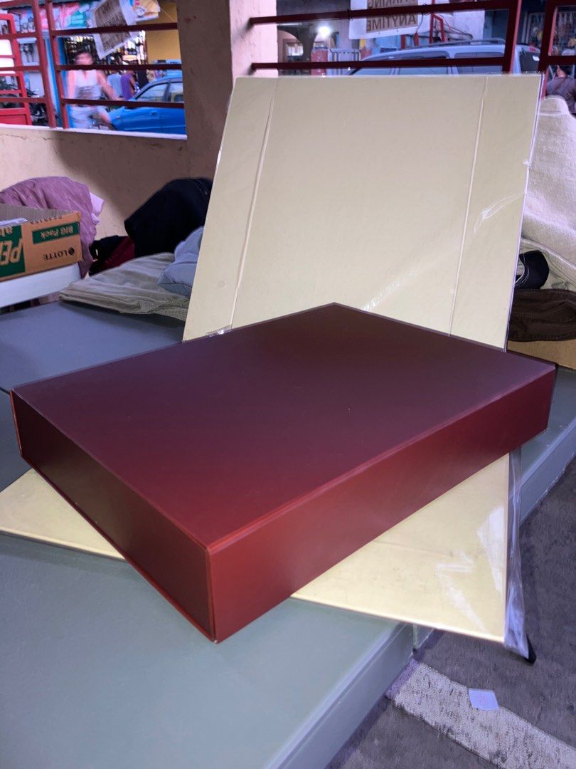 Gift boxes (Category: Storage Boxes & Baskets) located in Santa Rosa. Submitted by mrs.zieee (Listing ID 1271760097, Image 2). Description: No hassle gift wrap with these easy easy to assemble gift boxes. 15” X 11” X 2.75” (Assembled ) 3 colors: Chocolate brown (10pcs) Mandarin Orange (8pcs) Beige (6pcs) .