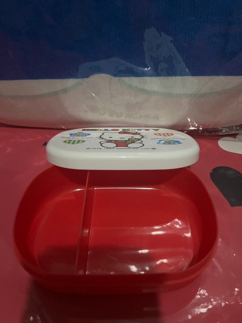 Hello Kitty Vintage Lunchbox Small (Category: Other Kitchenware & Tableware) located in Manila. Submitted by hklylovez (Listing ID 1271869121, Image 3). Description: See Pics details Vintage Sanrio Lunchbox Hello Kitty Collectibles Hello Kitty Collector Items Hello Kitty Sanrio Japan Pm sa sure buyer only.