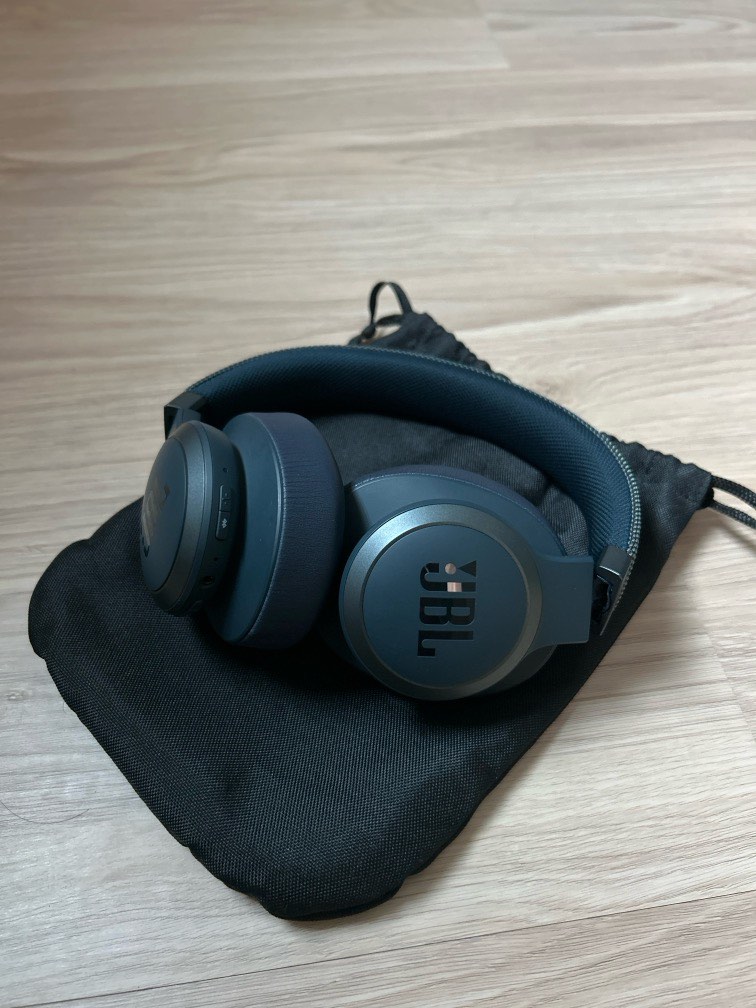 Jbl live 650 2025 around ear bt nc