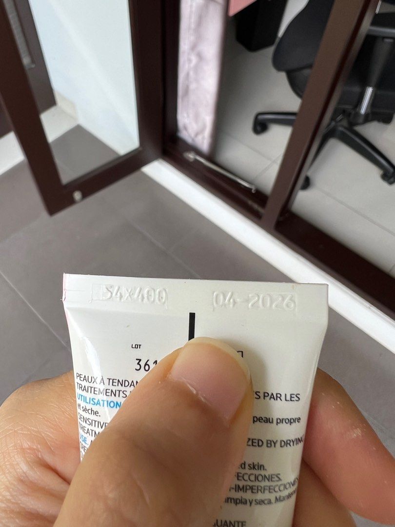 La Roche Posay Effaclar H Iso Biome, Kesehatan & Kecantikan, Kulit ...