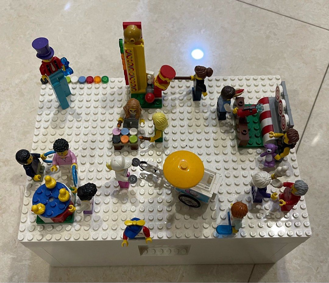 minifigures lego box